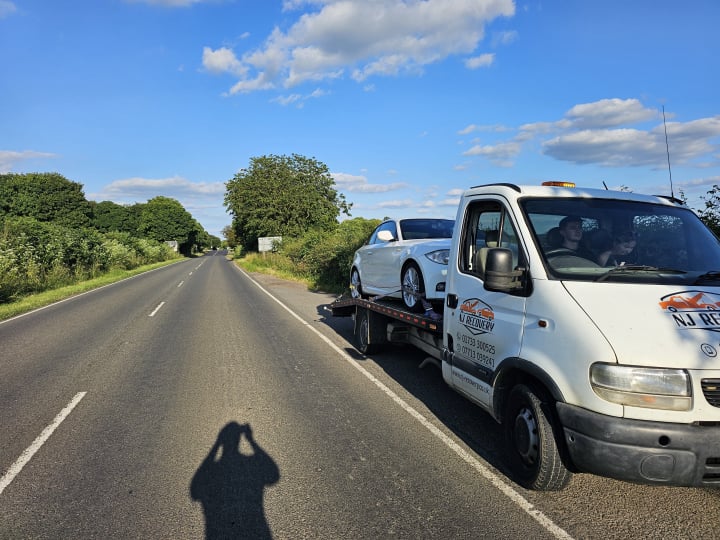 car brakdown recovery peterborough van transportation van recovery london breakdown cover jump start battery service emergency collector