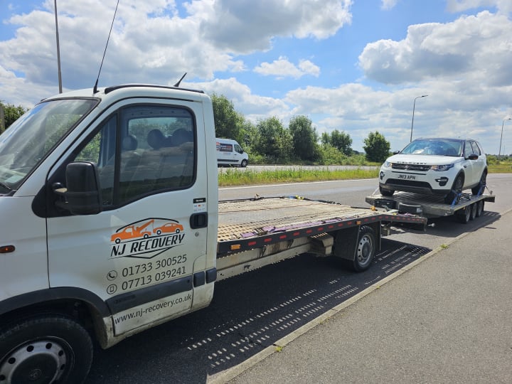 car brakdown recovery peterborough van transportation van recovery london breakdown cover jump start battery service emergency collector