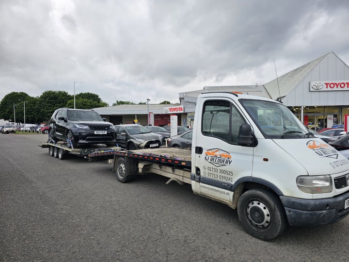 car brakdown recovery peterborough van transportation van recovery london breakdown cover jump start battery service emergency collector