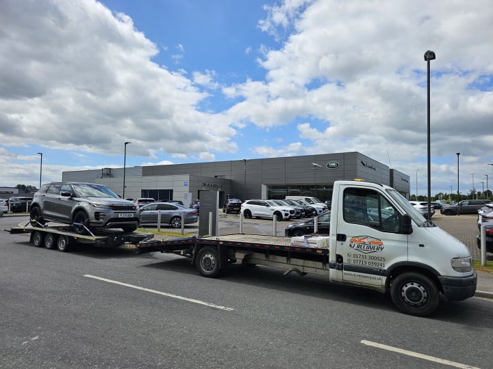 car brakdown recovery peterborough van transportation van recovery london breakdown cover jump start battery service emergency collector