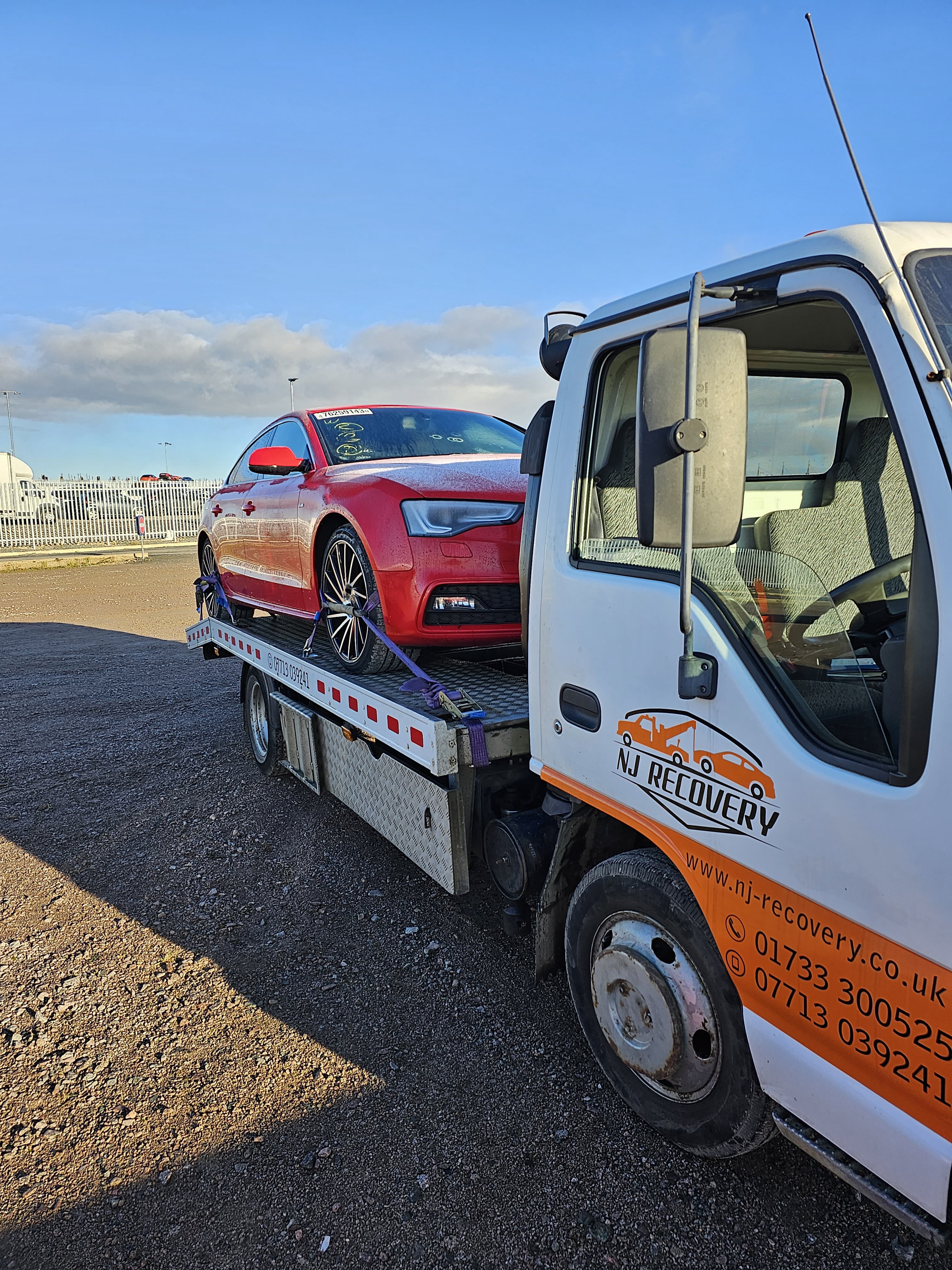 car brakdown recovery peterborough van transportation van recovery london breakdown cover jump start battery service emergency collector