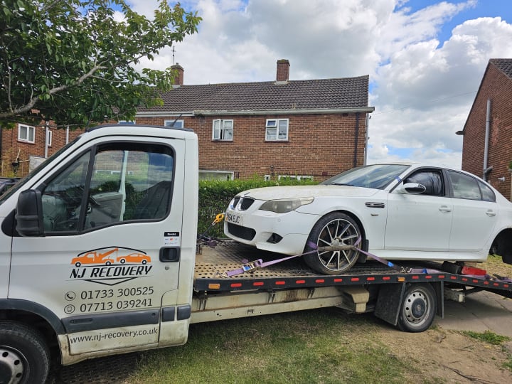 car brakdown recovery peterborough van transportation van recovery london breakdown cover jump start battery service emergency collector