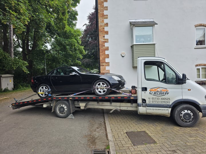 car brakdown recovery peterborough van transportation van recovery london breakdown cover jump start battery service emergency collector